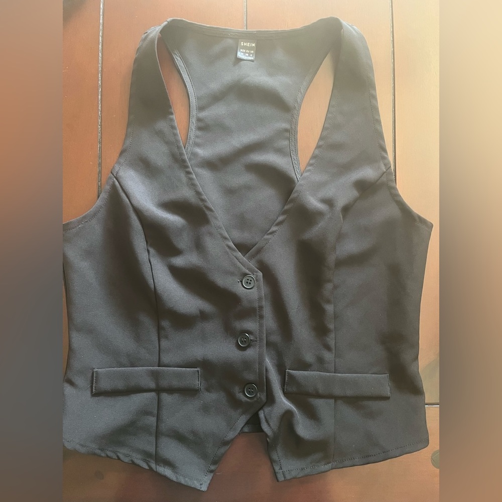 Fashion vest